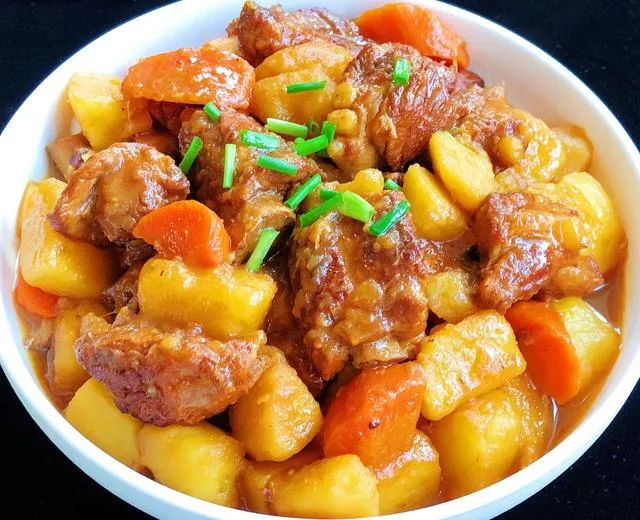 土豆炖排骨