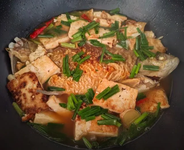鳊鱼炖豆腐