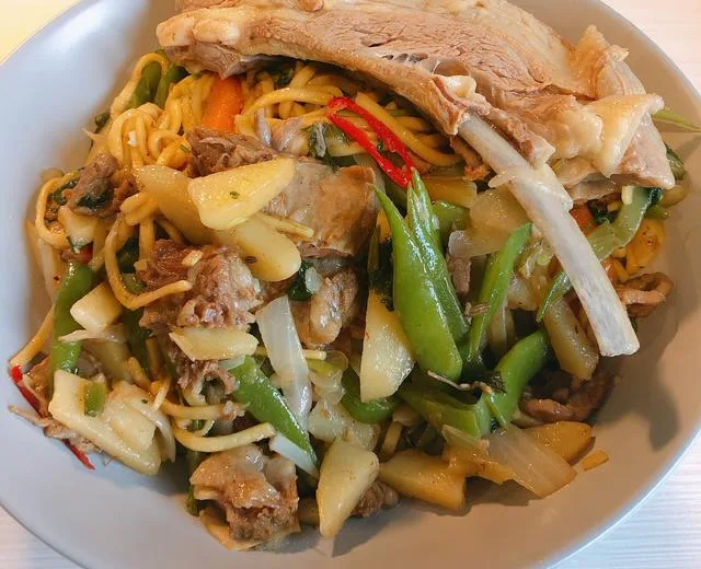 羊排焖面
