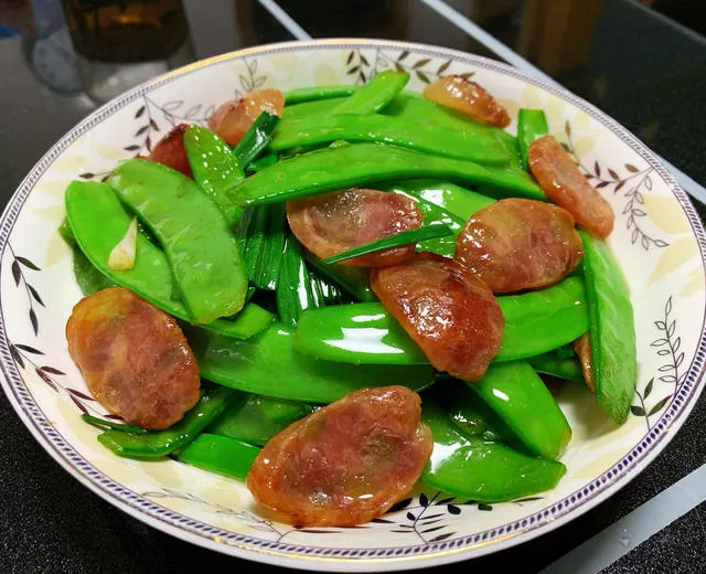 荷兰豆炒腊肠